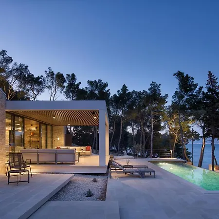 Vale - Exclusive & Private By The Sea Villa *
