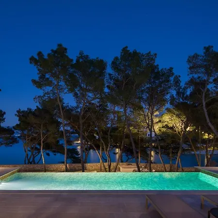Vale - Exclusive & Private By The Sea Villa *