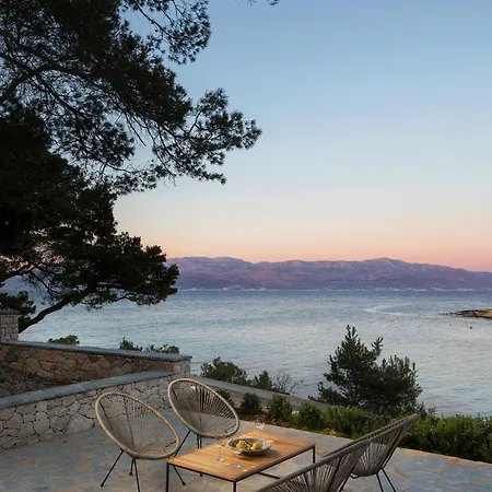 Vale - Exclusive & Private By The Sea Villa *
