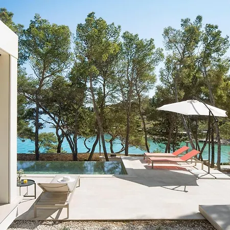 Vale - Exclusive & Private By The Sea Villa