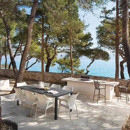 Villa Vale - Exclusive & Private By The Sea Sutivan